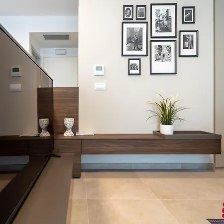 Stilicone 15 - Luxury 4d * Μιλάνο